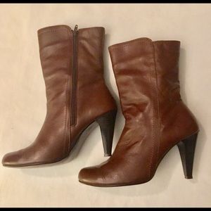 Pair of leather boots!